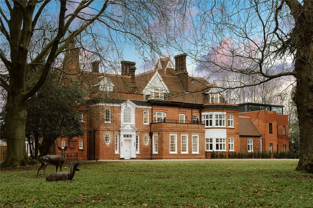 Property photo 1 of 16 Woodredon House