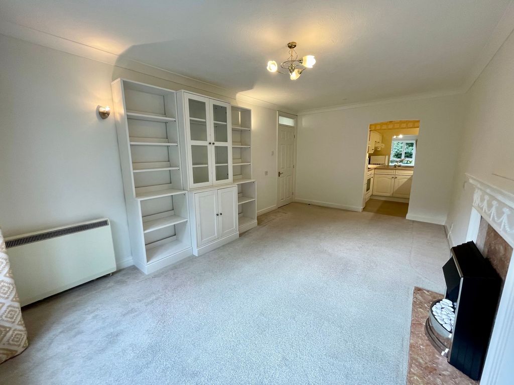 Property photo 2 of 14