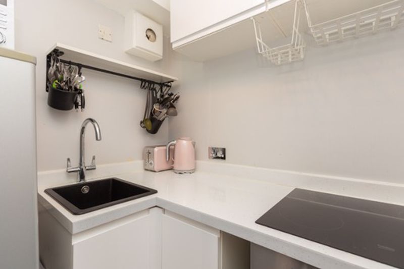 Property photo 3 of 9 Kitchen