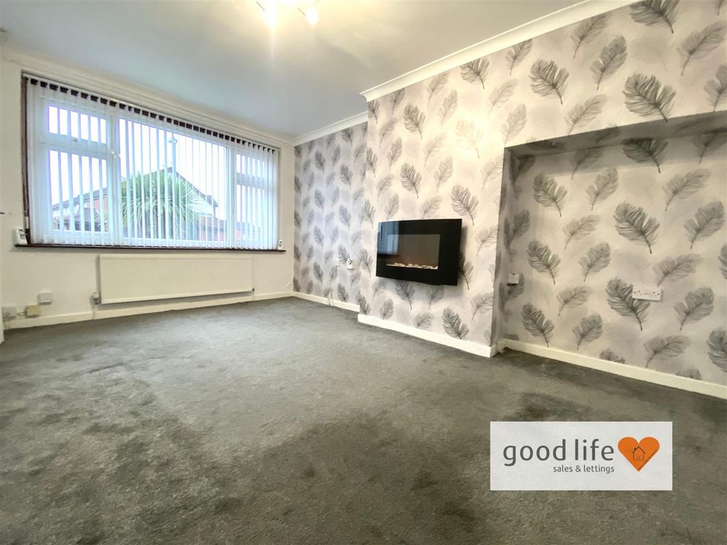 Property photo 2 of 14 20260129_154956025_Ios14Bingley.Jpg