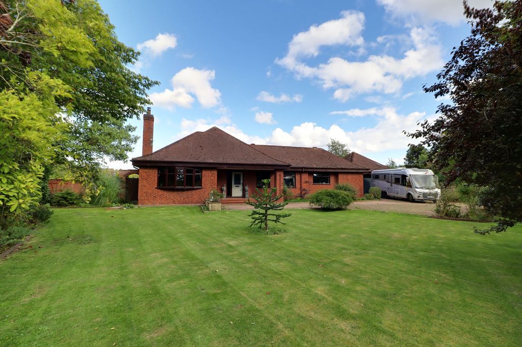 Property photo 1 of 31