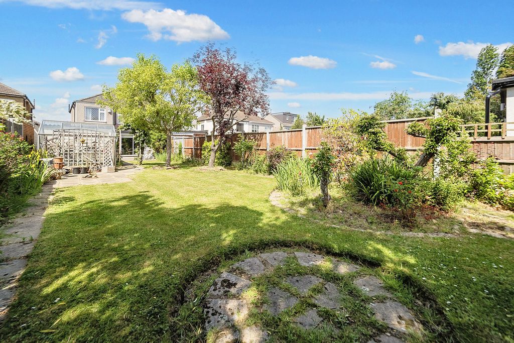 Property photo 3 of 23