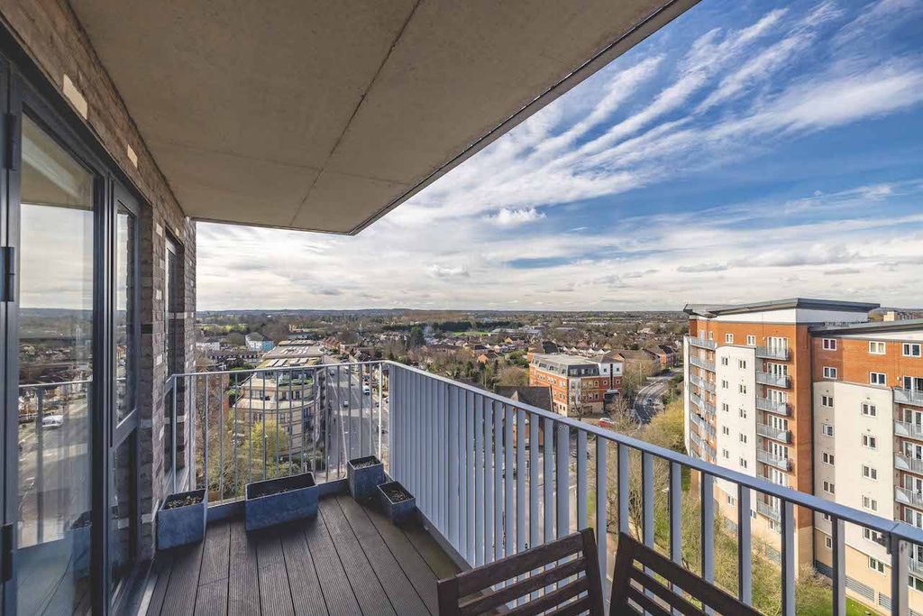 Property photo 2 of 18