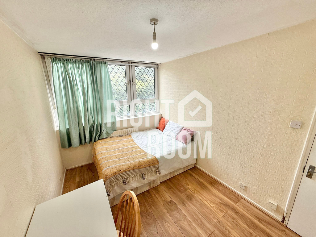 Property photo 2 of 24