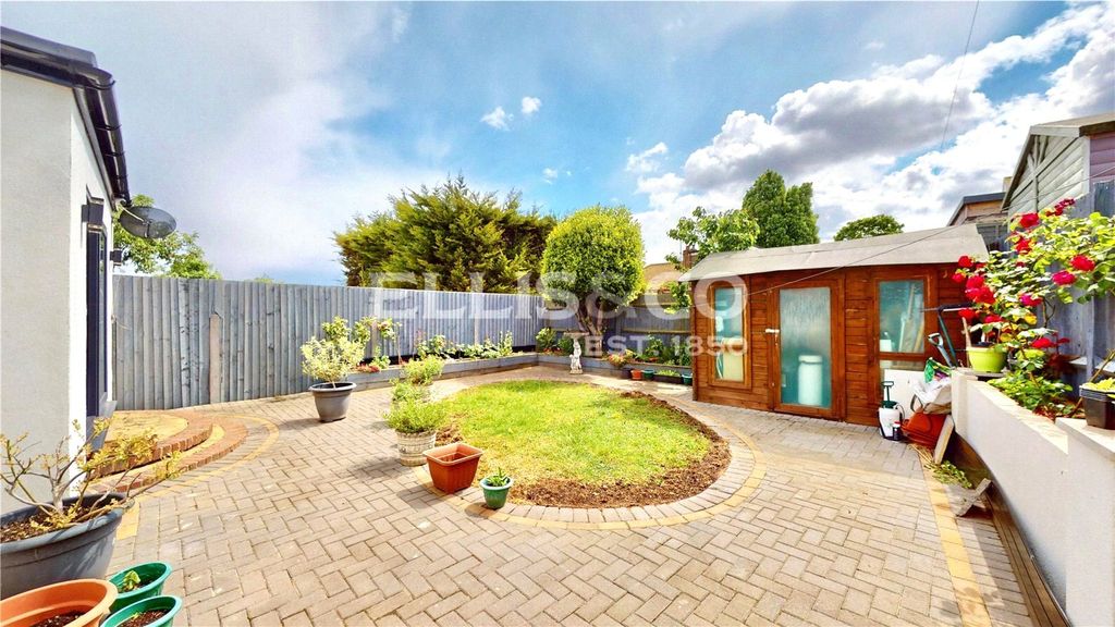 Property photo 3 of 24 Picture No. 06