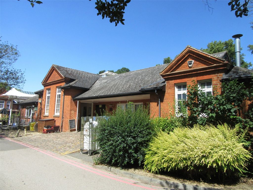 Property photo 1 of 4 Picture No. 01