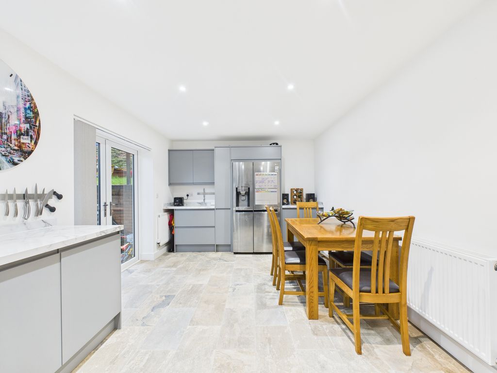 Property photo 3 of 20 Kitchen/Diner