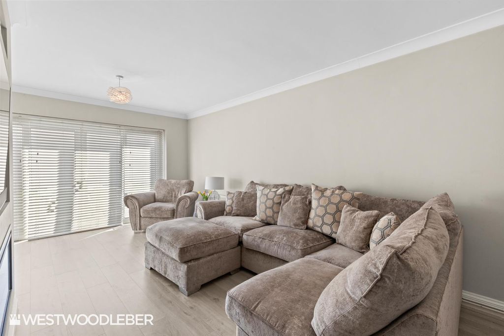 Property photo 3 of 35 Lordstreet_6.Jpg