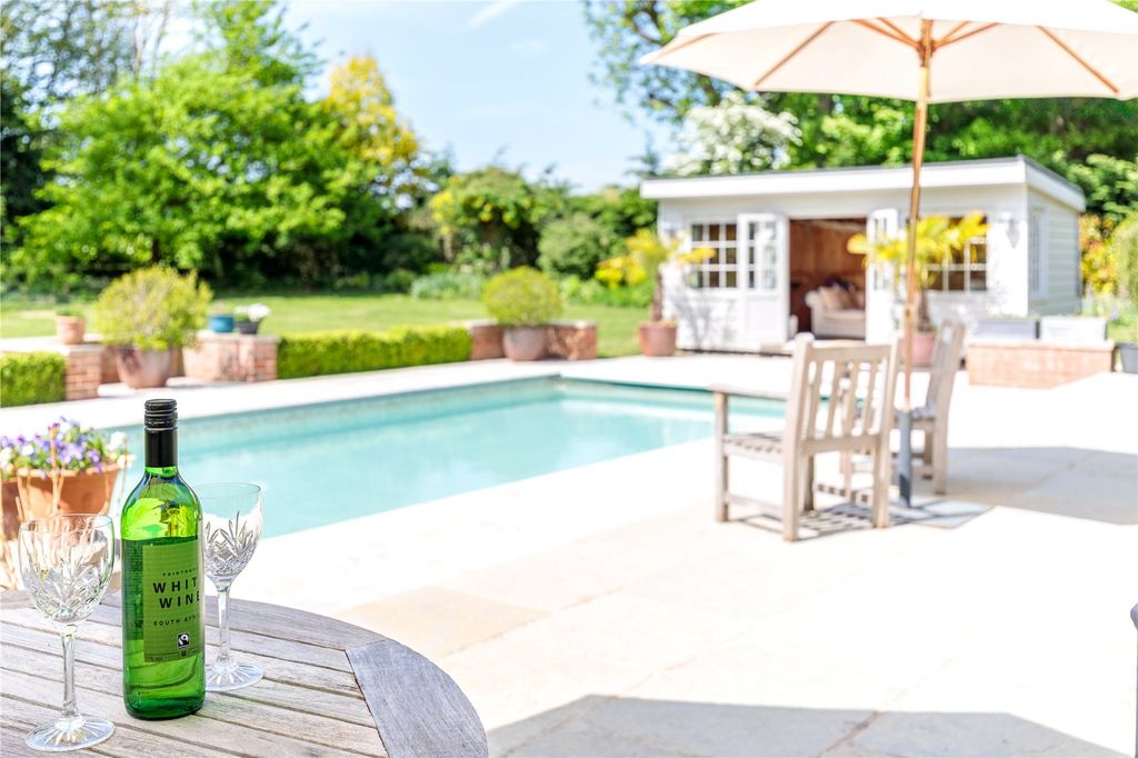 Property photo 2 of 20 Picture No. 36