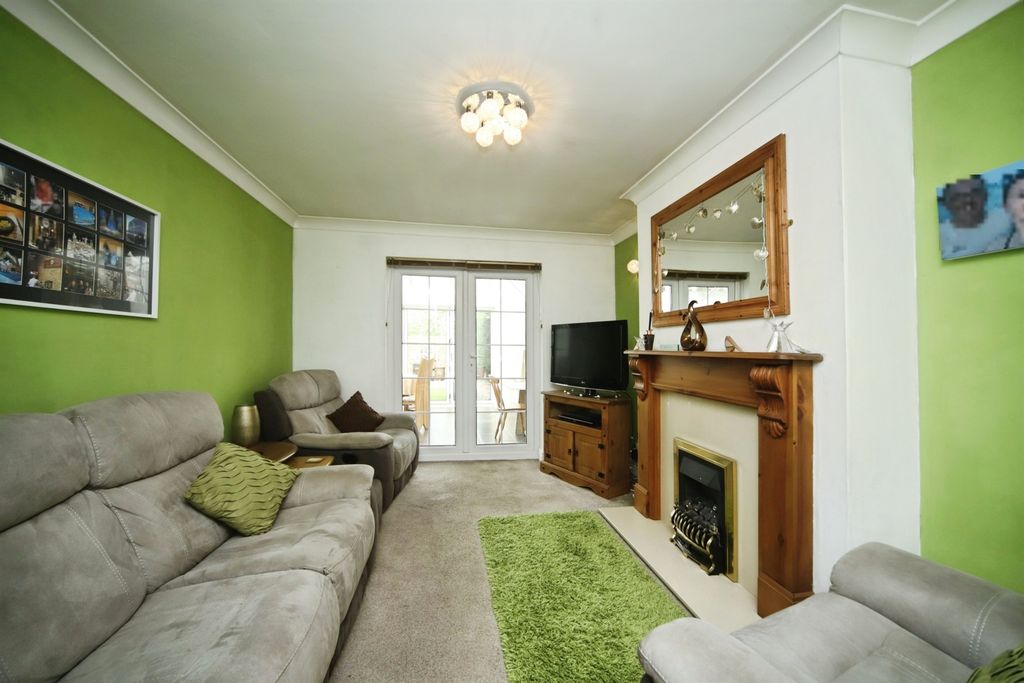 Property photo 3 of 19