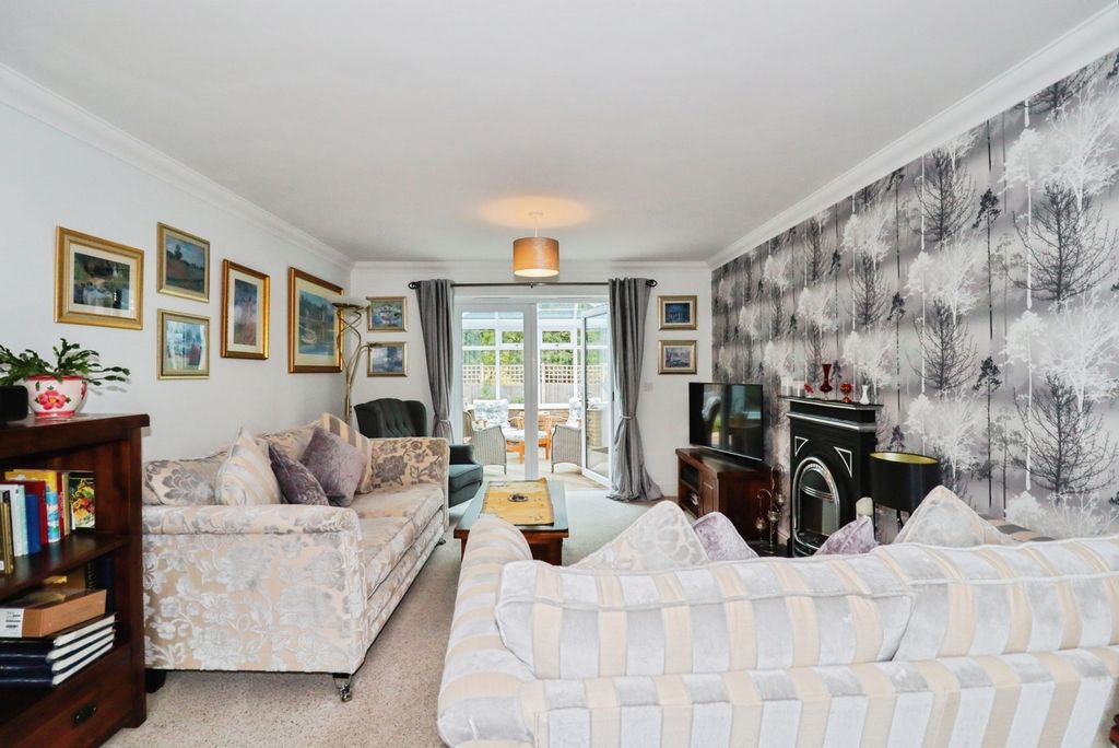 Property photo 3 of 25 Pbox-Img.Jpg