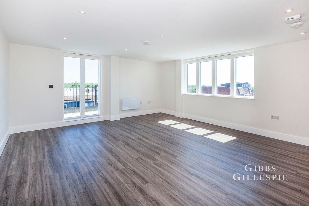 Property photo 3 of 15 Pbox-Img.Jpg