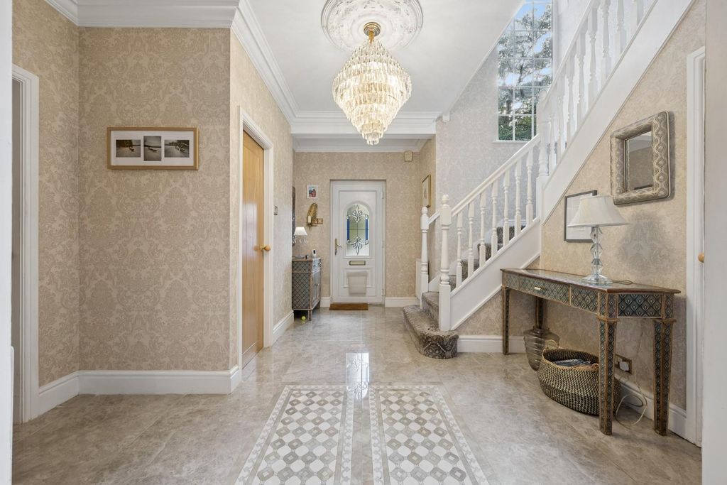 Property photo 3 of 47 3 Egerton Lodge Hdr-20.Jpg