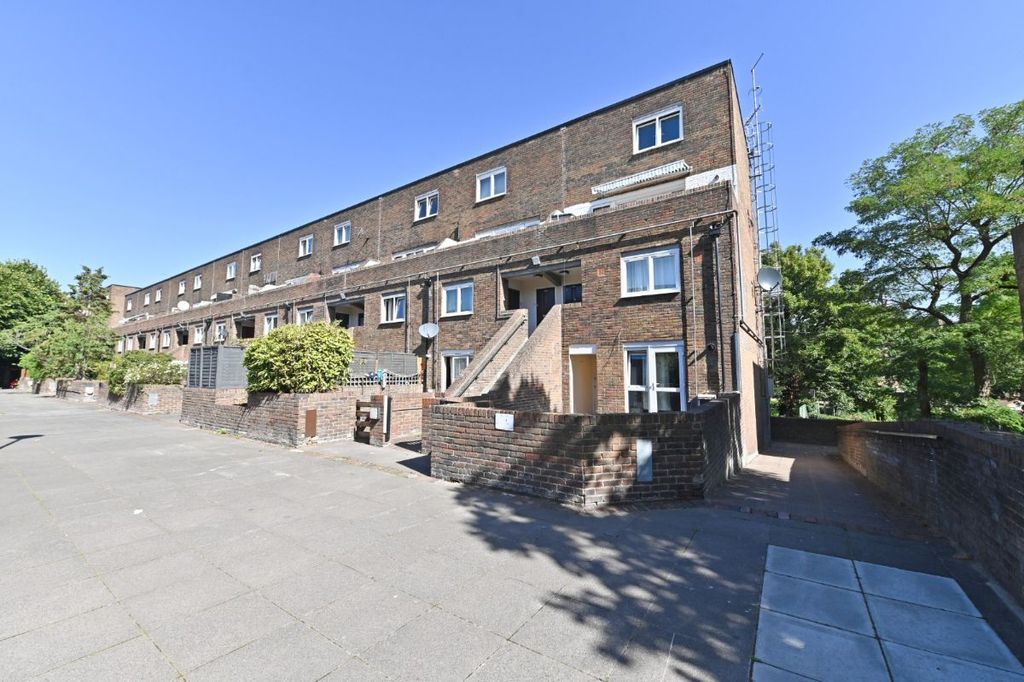 Property photo 1 of 27