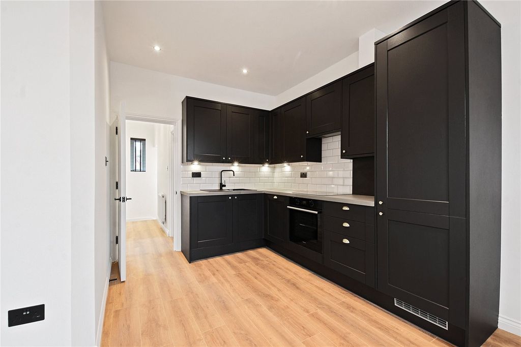 Property photo 1 of 12 Picture No. 03
