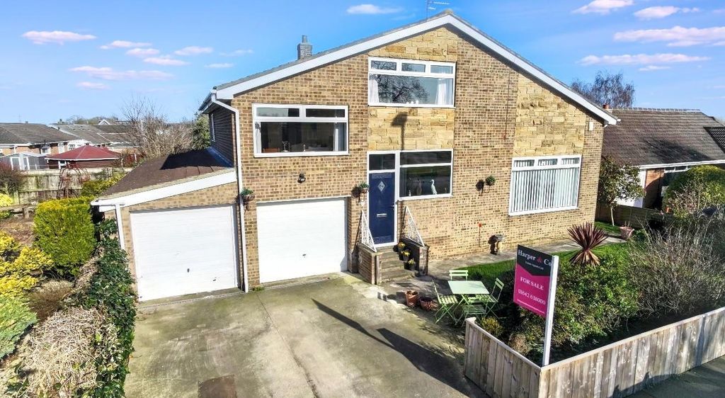 Property photo 1 of 40