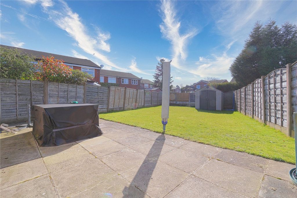 Property photo 2 of 16 Garden