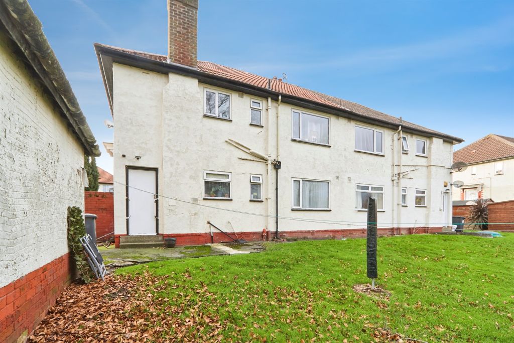 Property photo 3 of 12