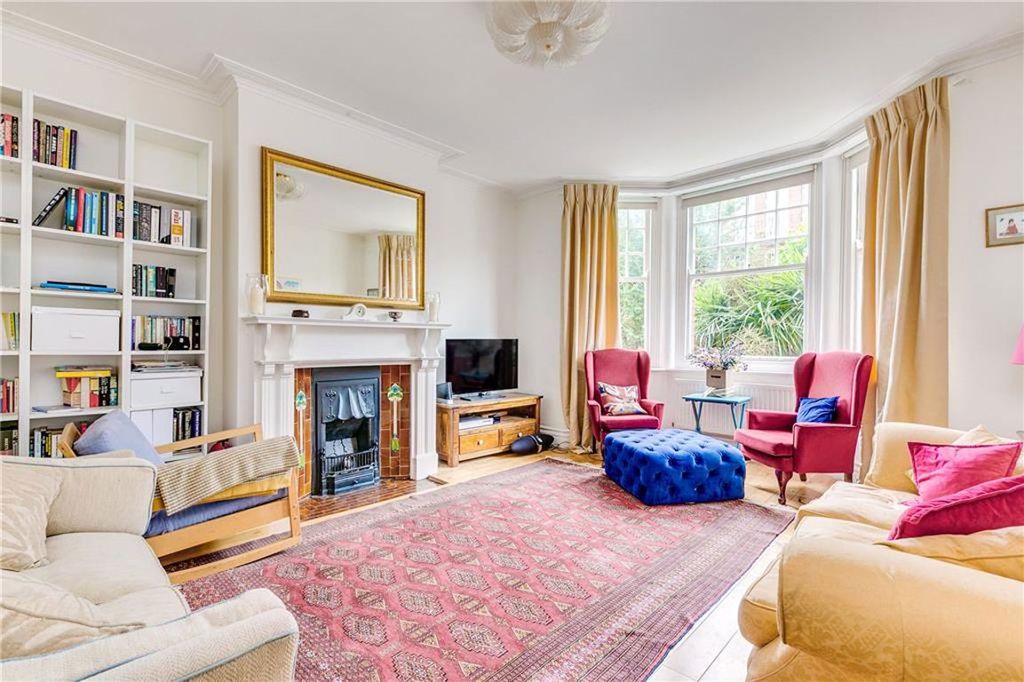 Property photo 2 of 10