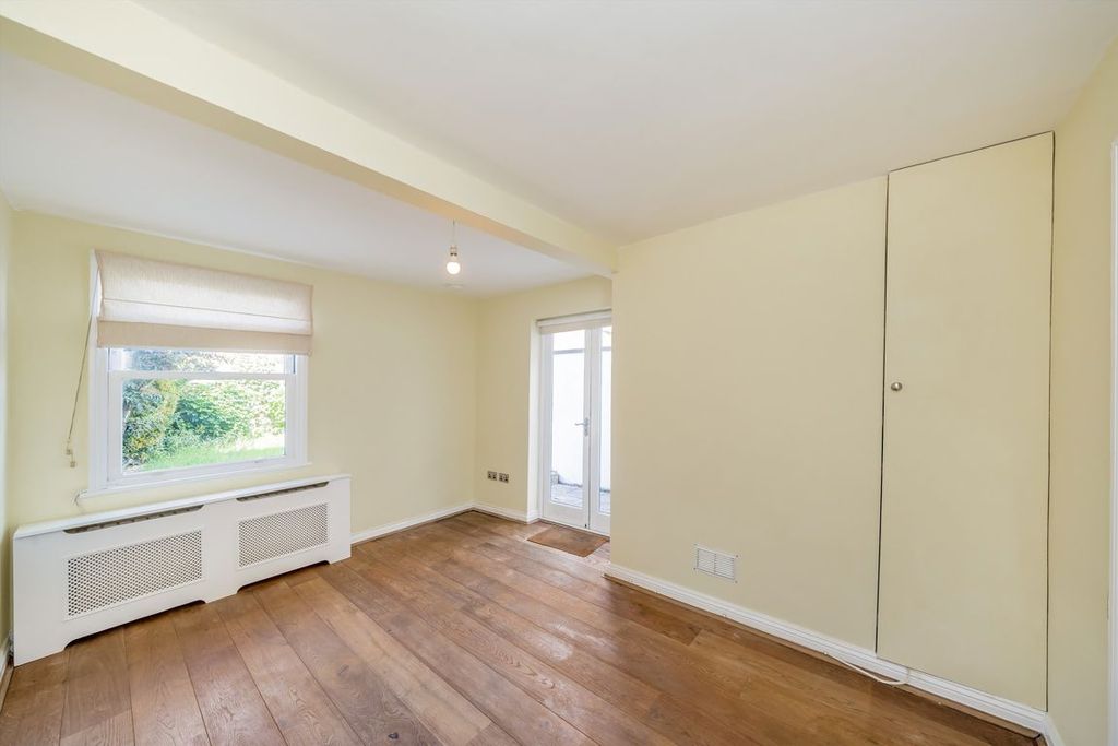 Property photo 2 of 5