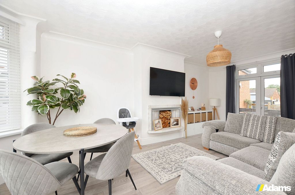 Property photo 2 of 24