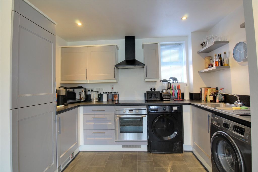 Property photo 2 of 8 2