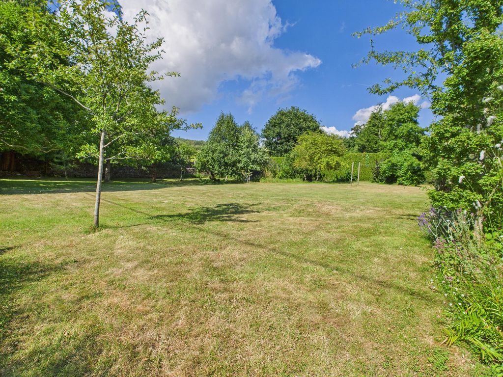 Property photo 2 of 21 Image