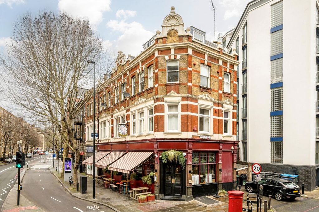 Property photo 1 of 5