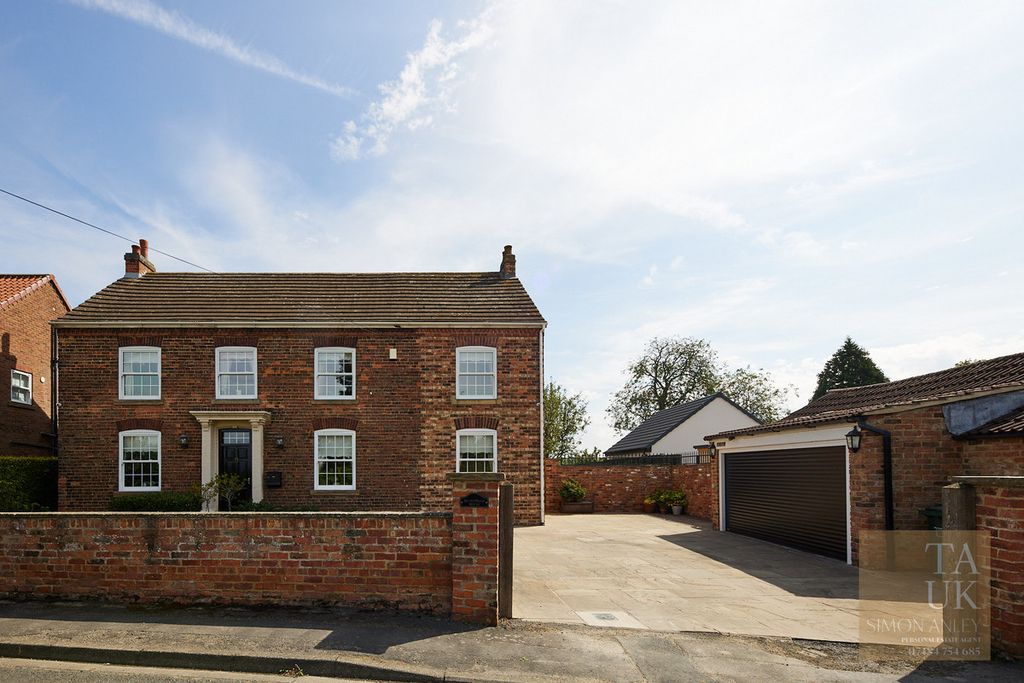 Property photo 1 of 22