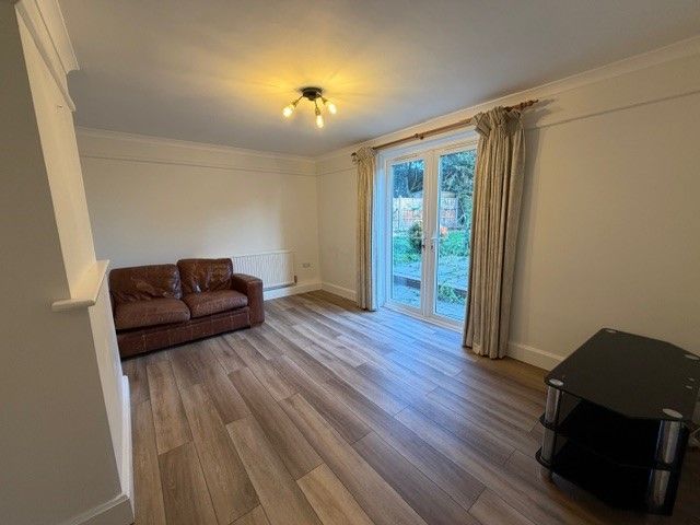 Property photo 2 of 7 Living Room