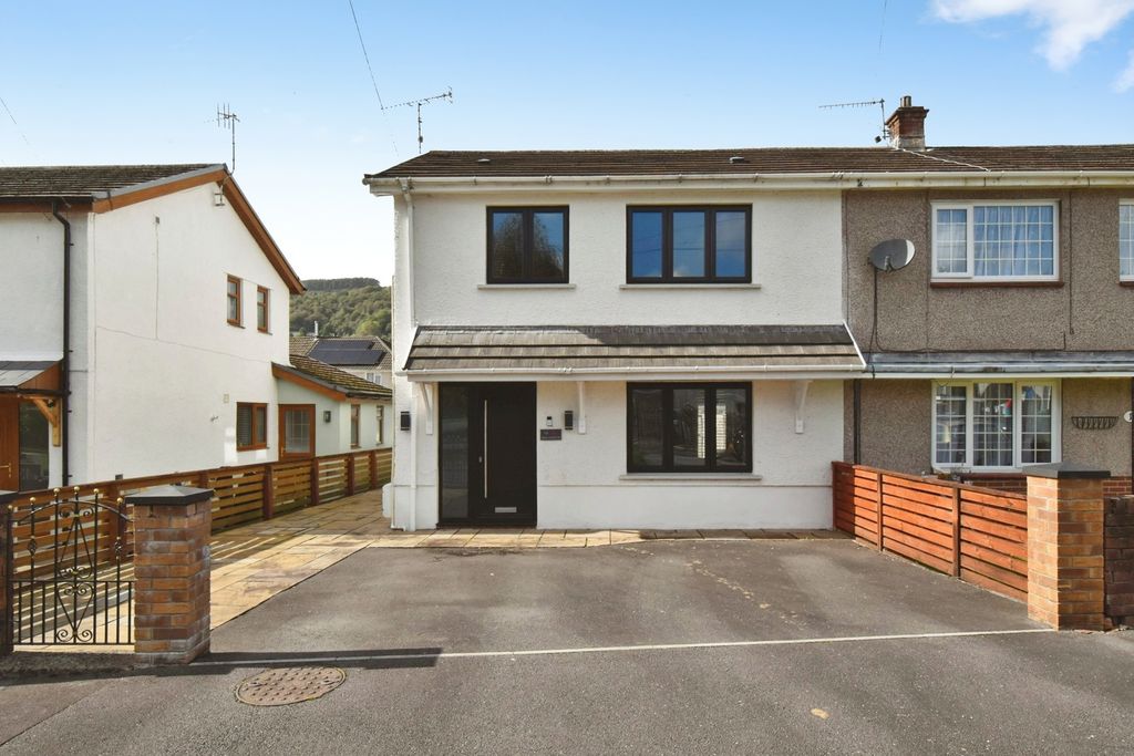Property photo 1 of 16 Pbox-Img.Jpg