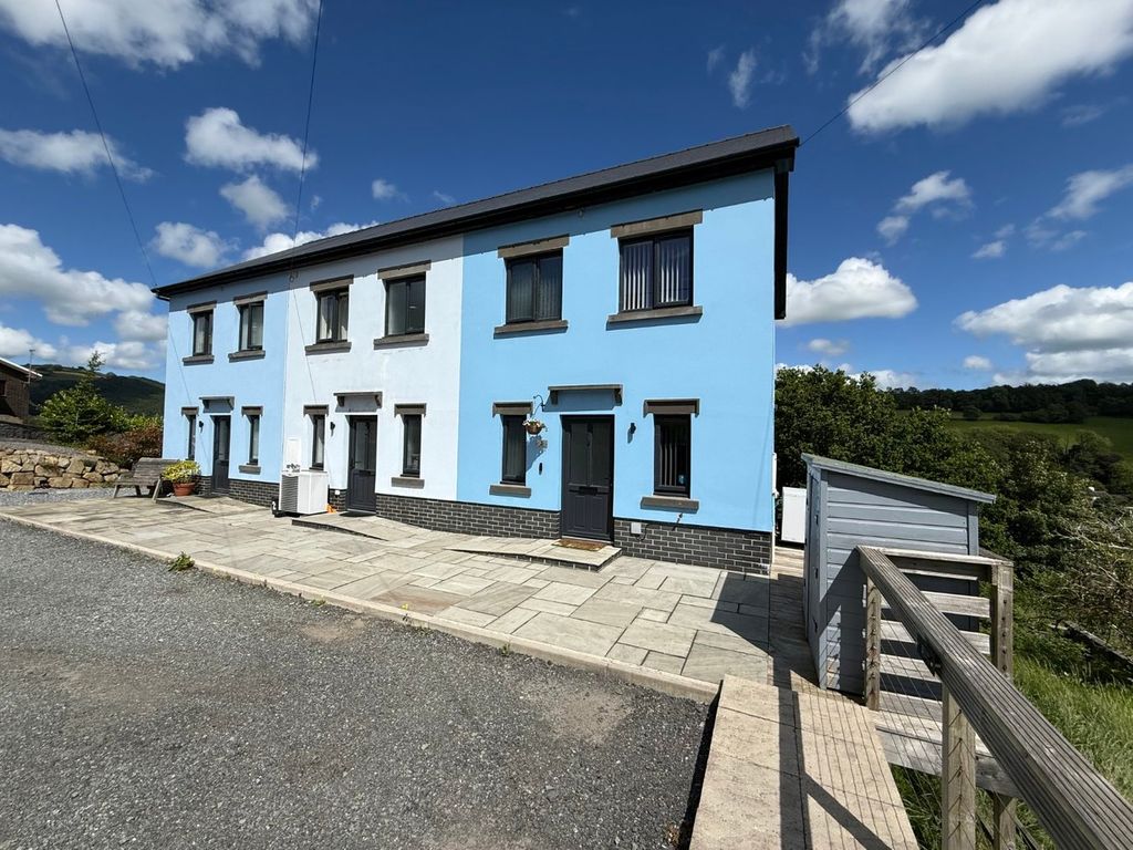 Property photo 2 of 41