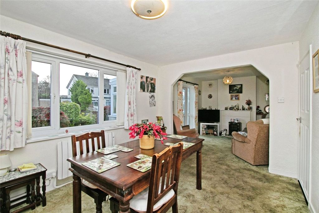 Property photo 2 of 17 Picture No. 10