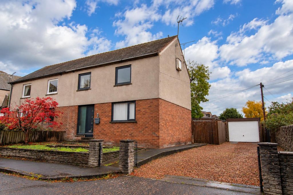 Property photo 1 of 14 External
