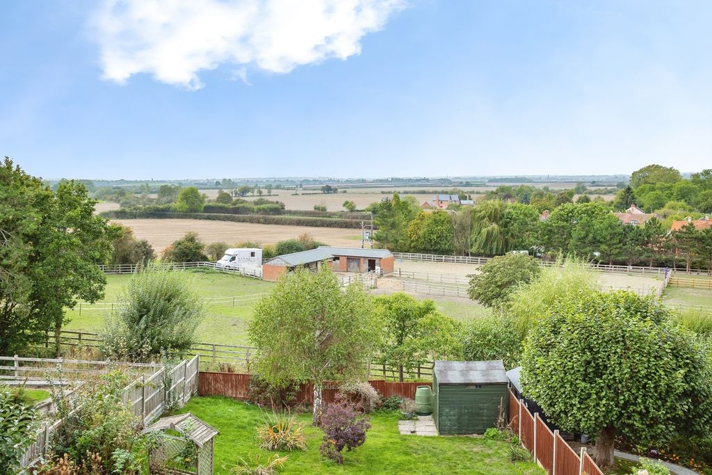 Property photo 3 of 29 Pbox-Img.Jpg