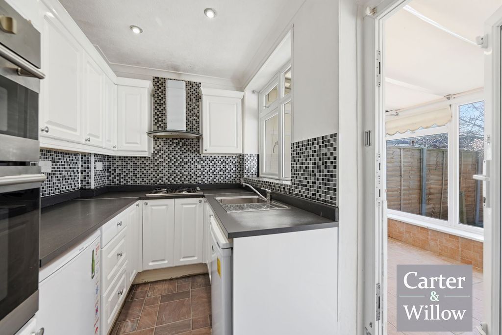 Property photo 3 of 15