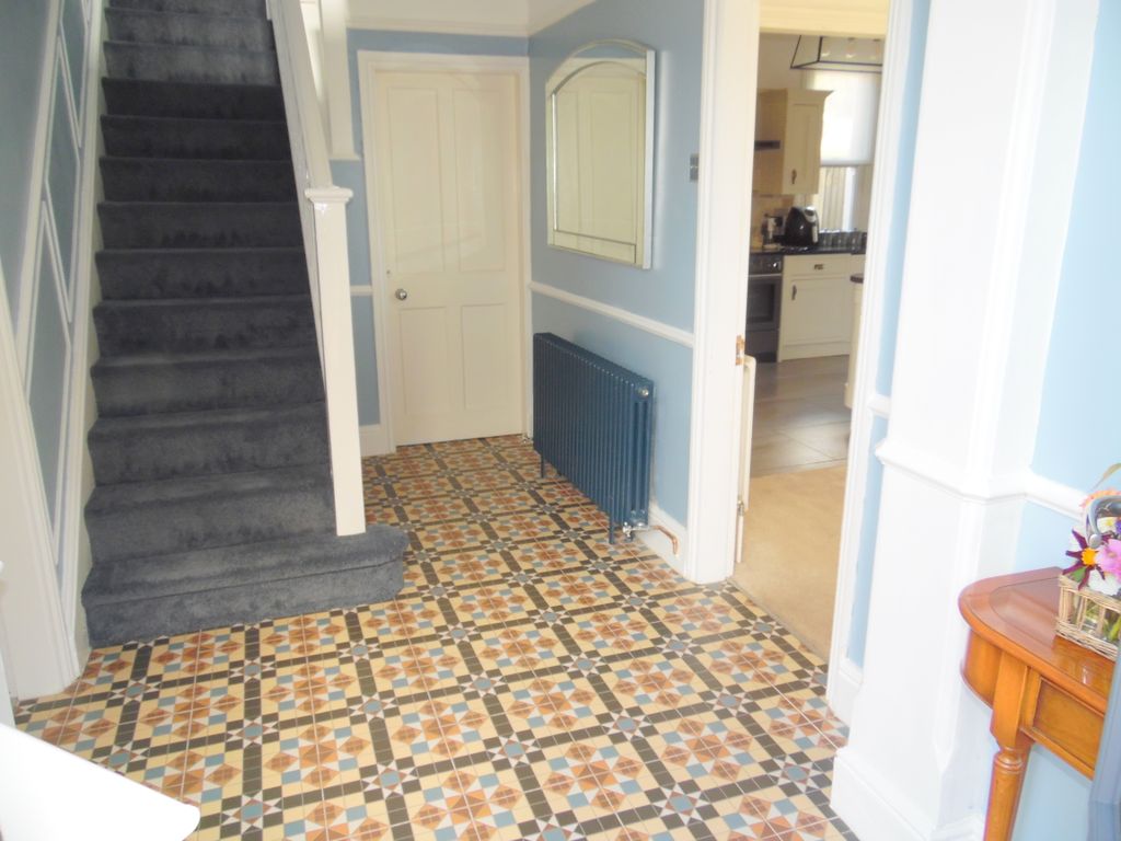 Property photo 3 of 81 Hallway