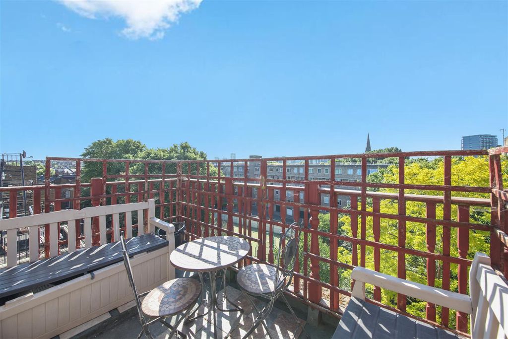 Property photo 1 of 15 Roof Terrace