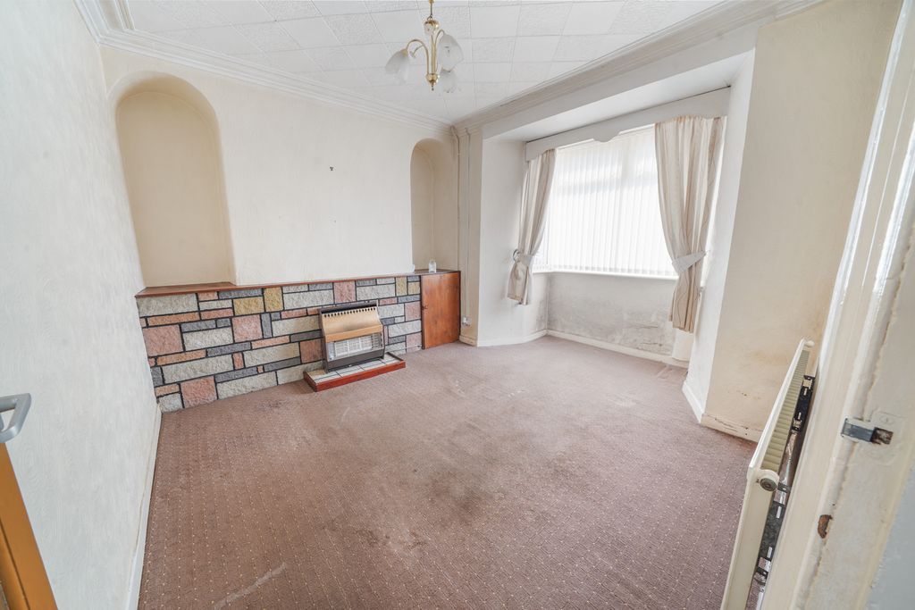 Property photo 3 of 20 1