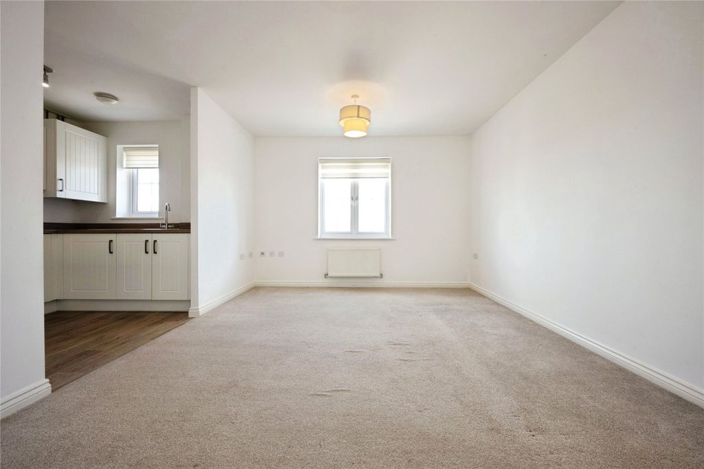 Property photo 2 of 12 Picture No. 05
