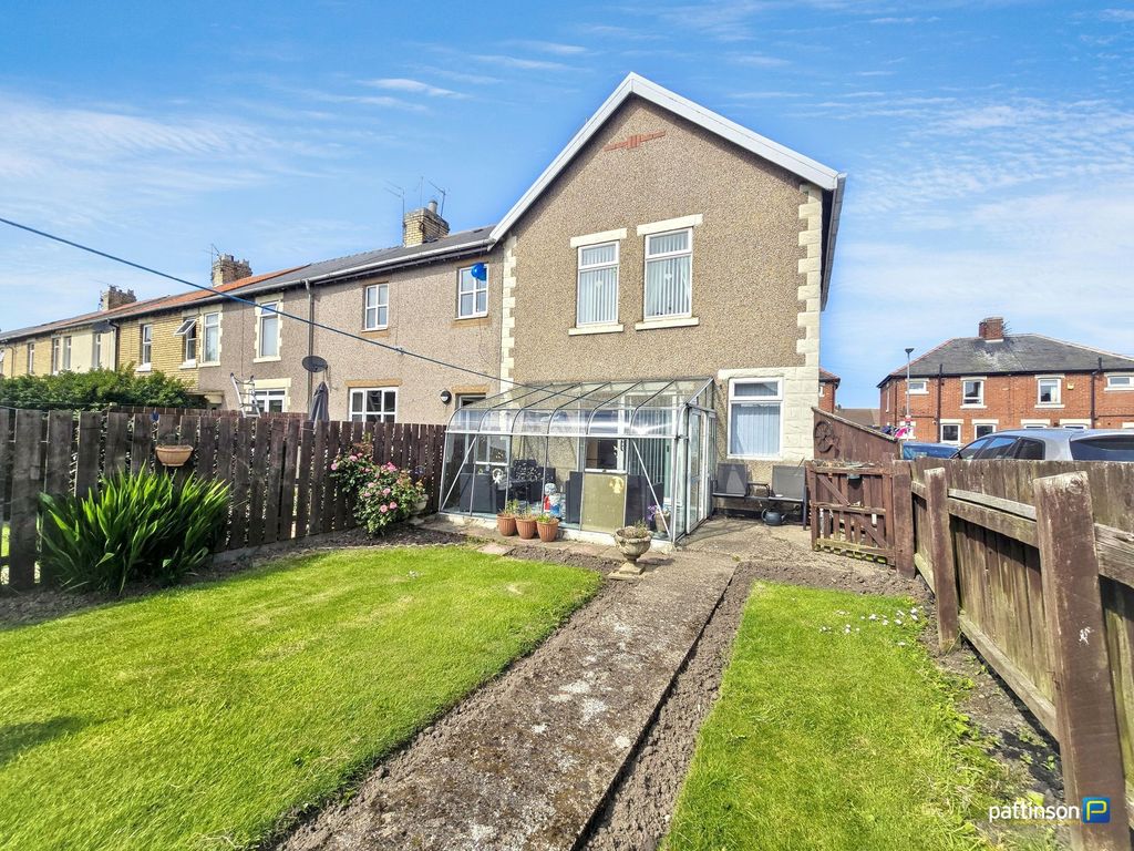 Property photo 1 of 33