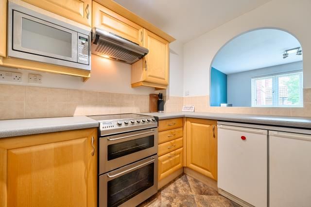 Property photo 3 of 15 Kitchen