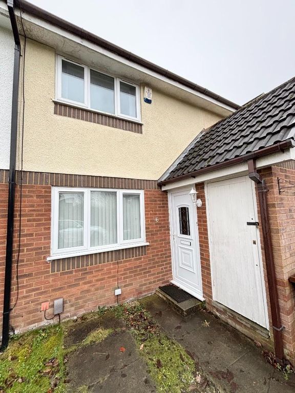 Property photo 1 of 19 Driveway