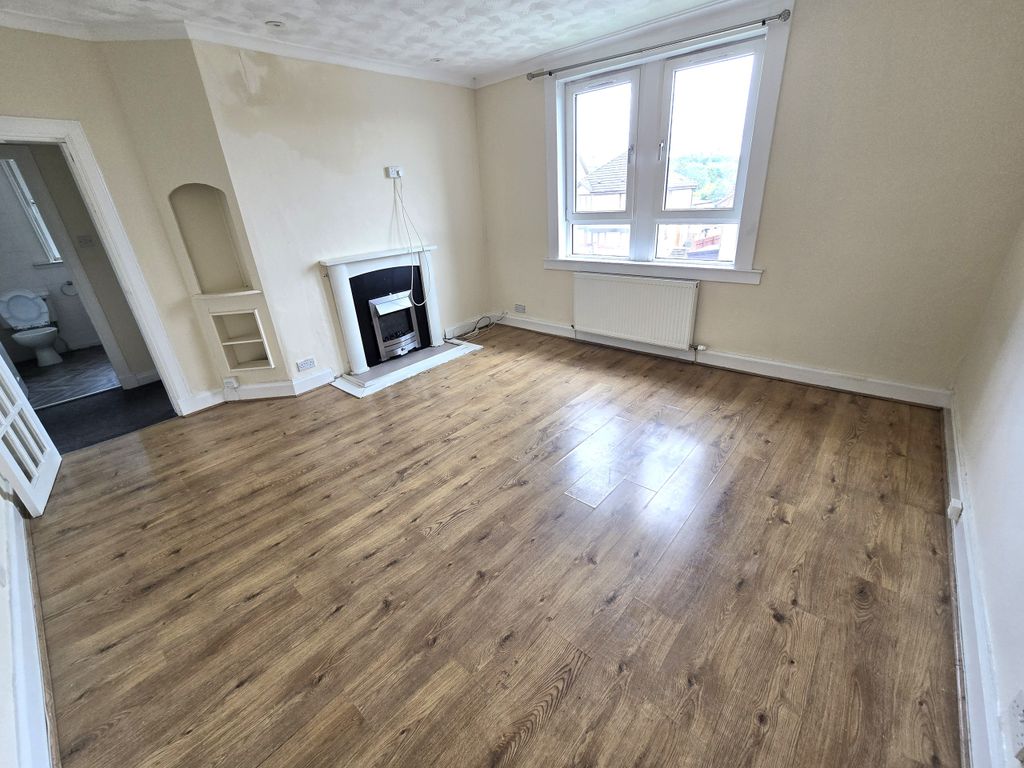 Property photo 2 of 12 1