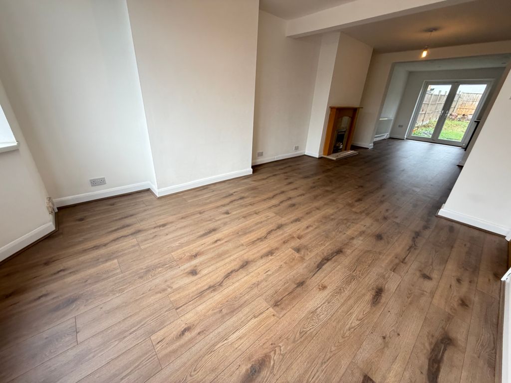 Property photo 3 of 12 Image