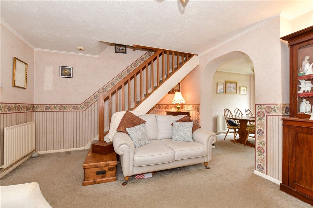 Property photo 1 of 9 Lounge