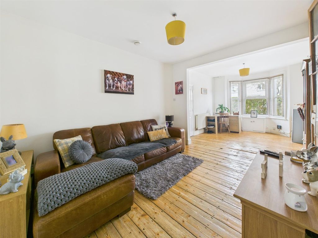 Property photo 3 of 24