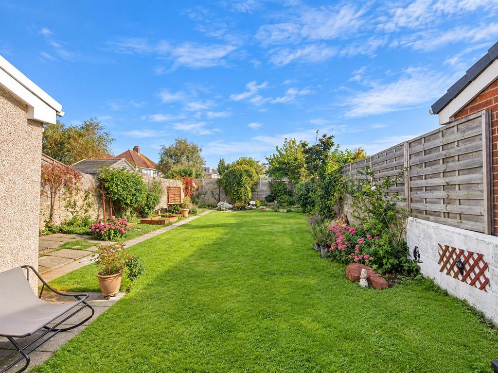 Property photo 3 of 17 63A00864-d841-4580-Aca7-6B087855Acd6.Png