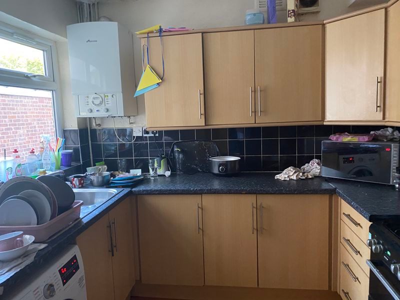 Property photo 3 of 13 Kitchen