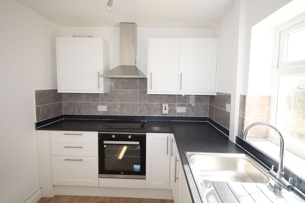 Property photo 3 of 12 Img_2065